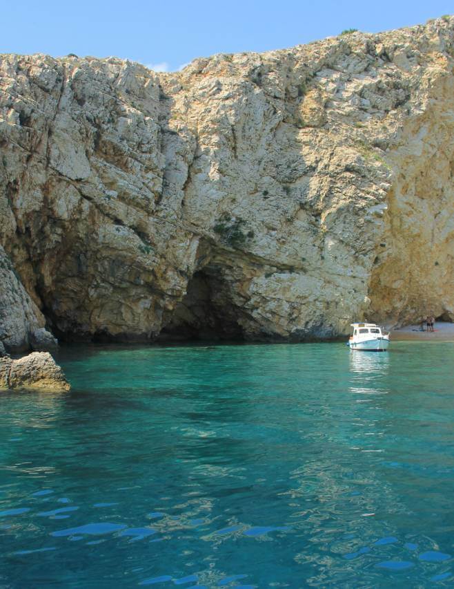 Šilo caves with beautiful blue sea